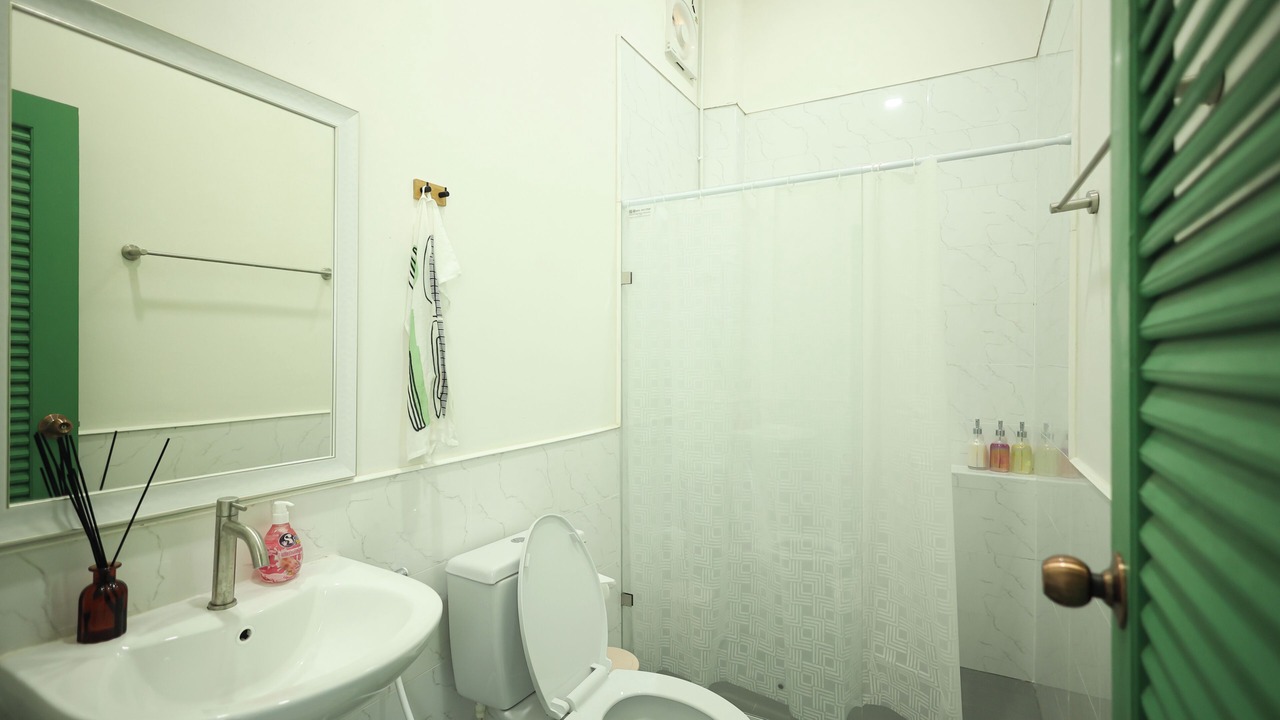 Photo of Bathroom in Nang Lae