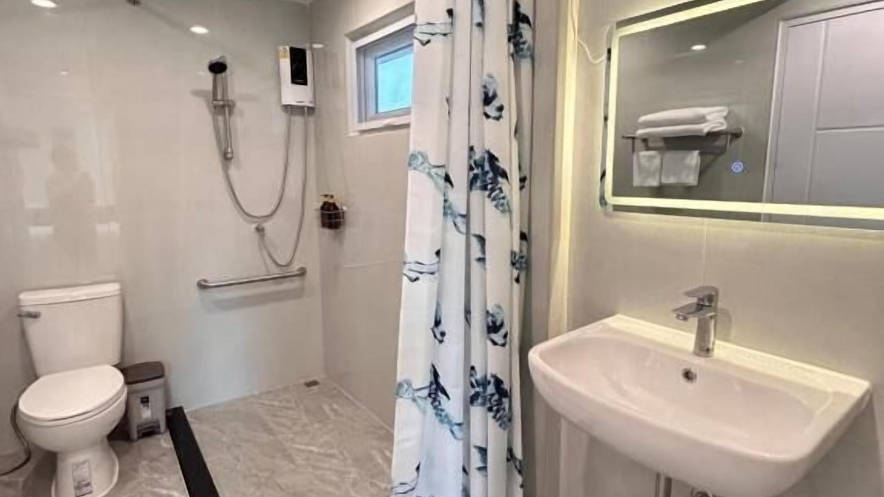 Photo of Bathroom in Thon Buri