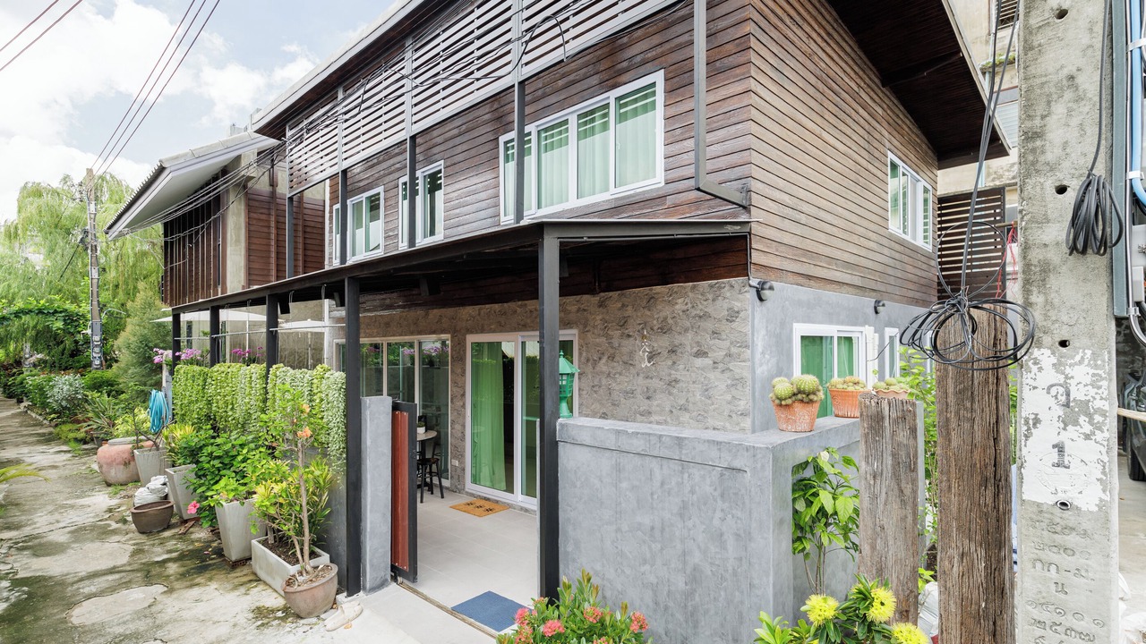 Photo of Outdoor in Thon Buri