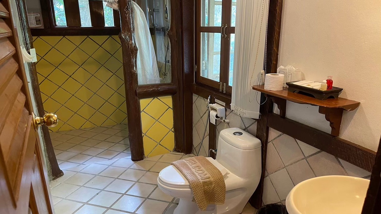Photo of Bathroom in Pong Yaeng
