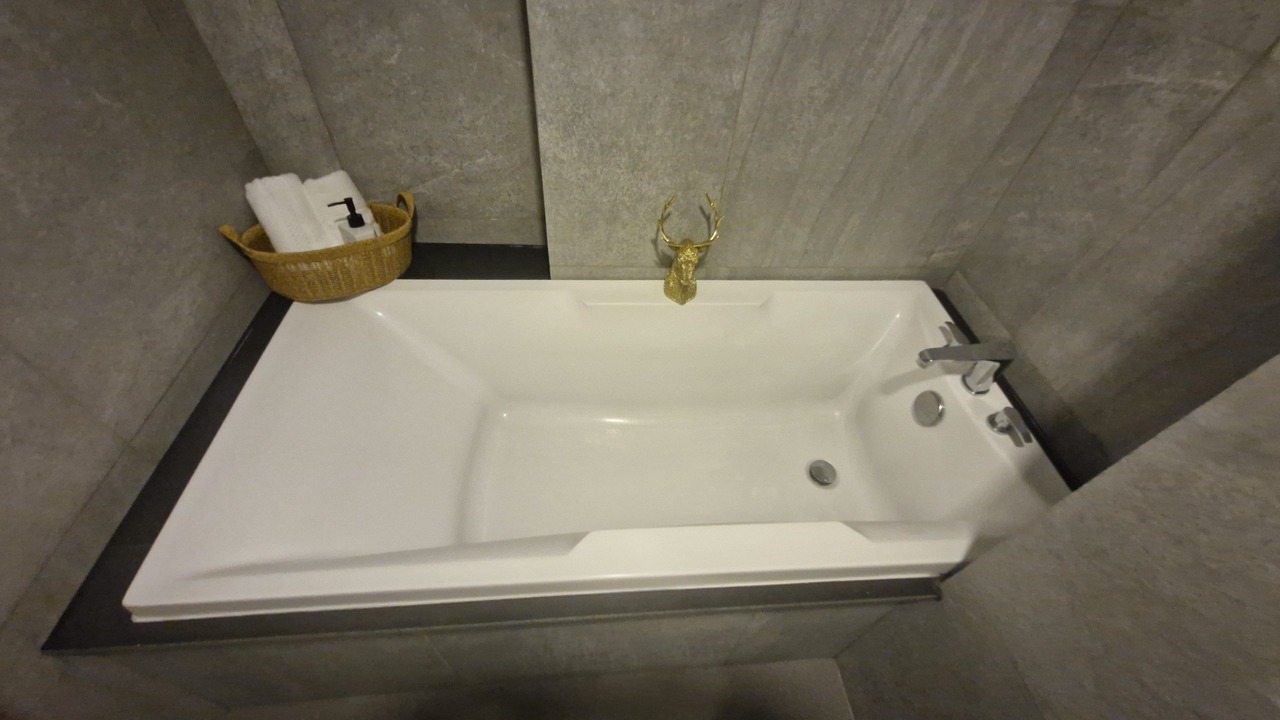 Photo of Bathroom in Tha Thaewawong