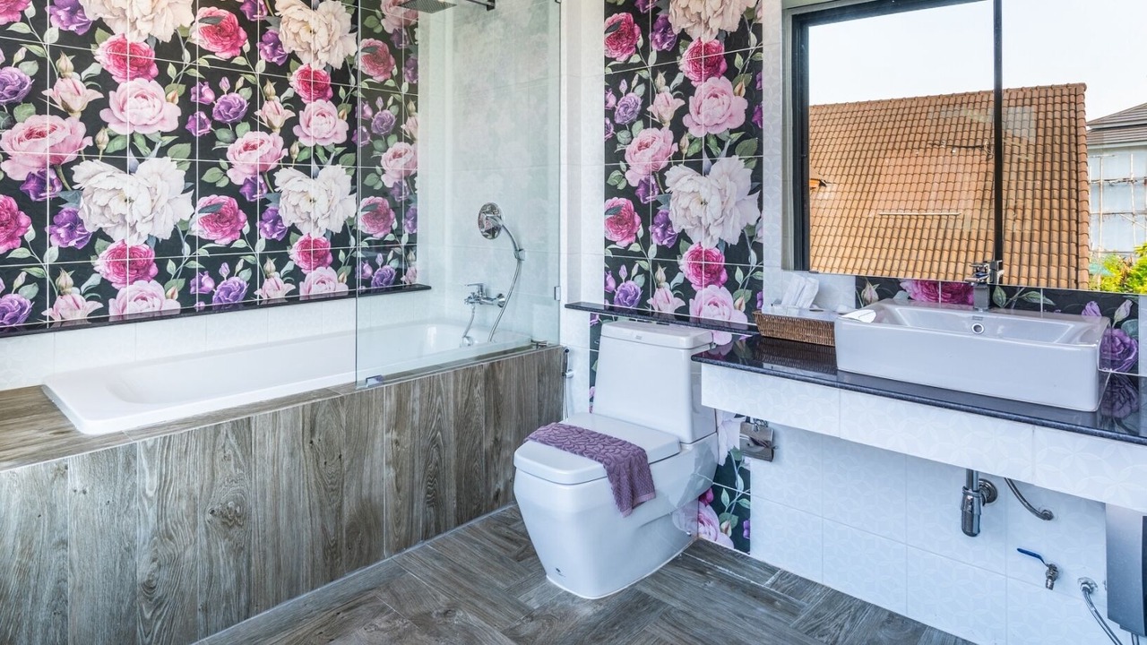 Photo of Bathroom in Thapae