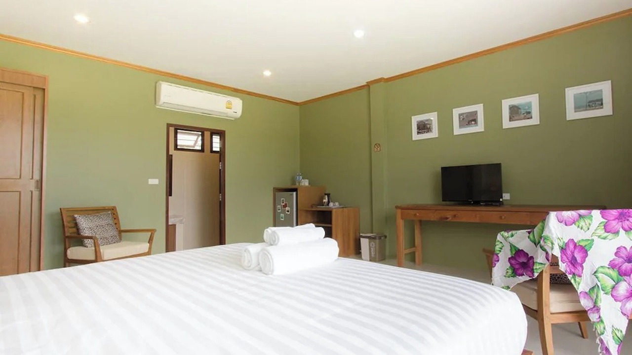 Photo of Bedroom in Pa Klok