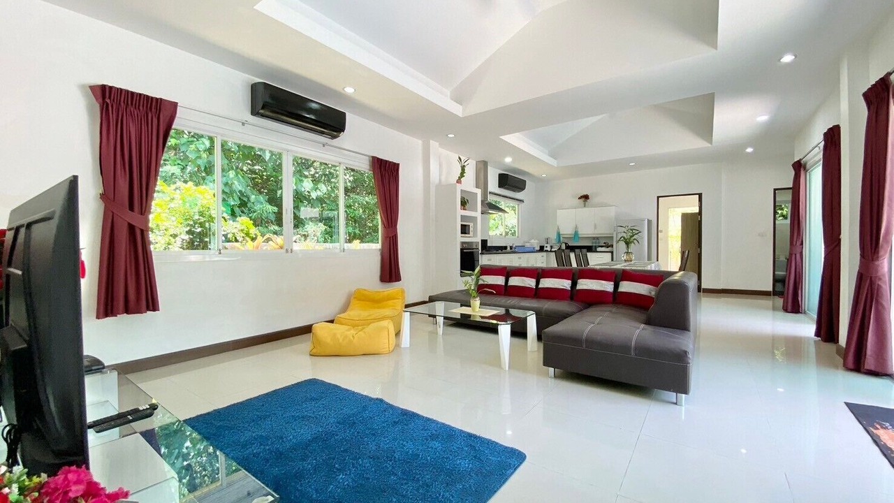 Photo of Livingroom in Chalong