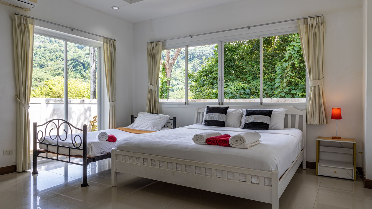 Photo of Bedroom in Chalong