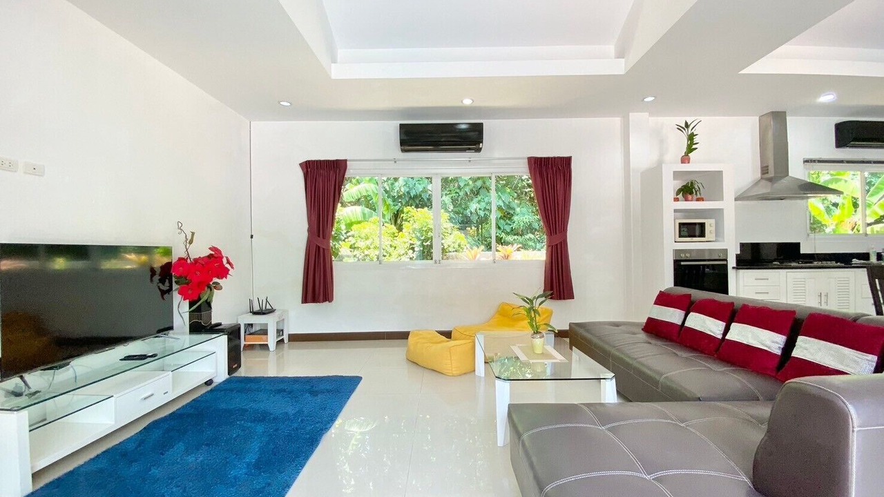 Photo of Livingroom in Chalong