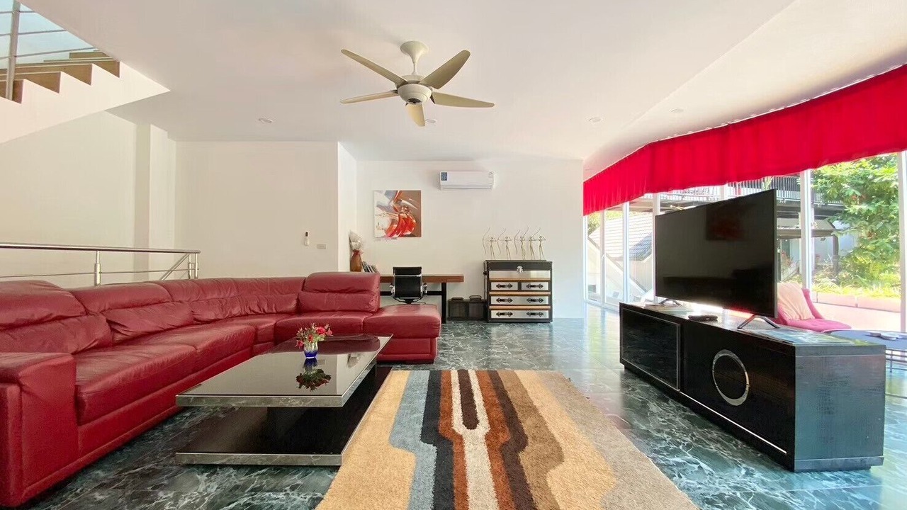 Photo of Livingroom in Chalong