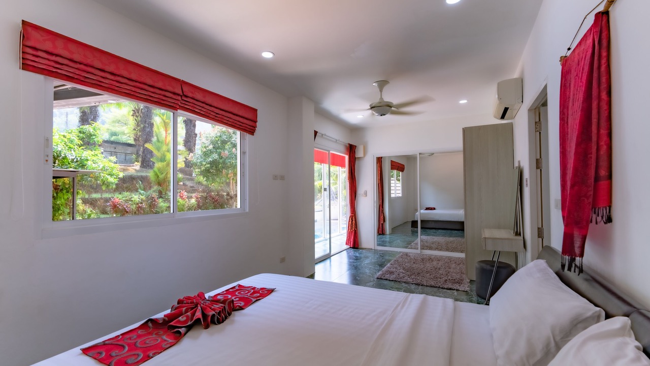 Photo of Bedroom in Chalong