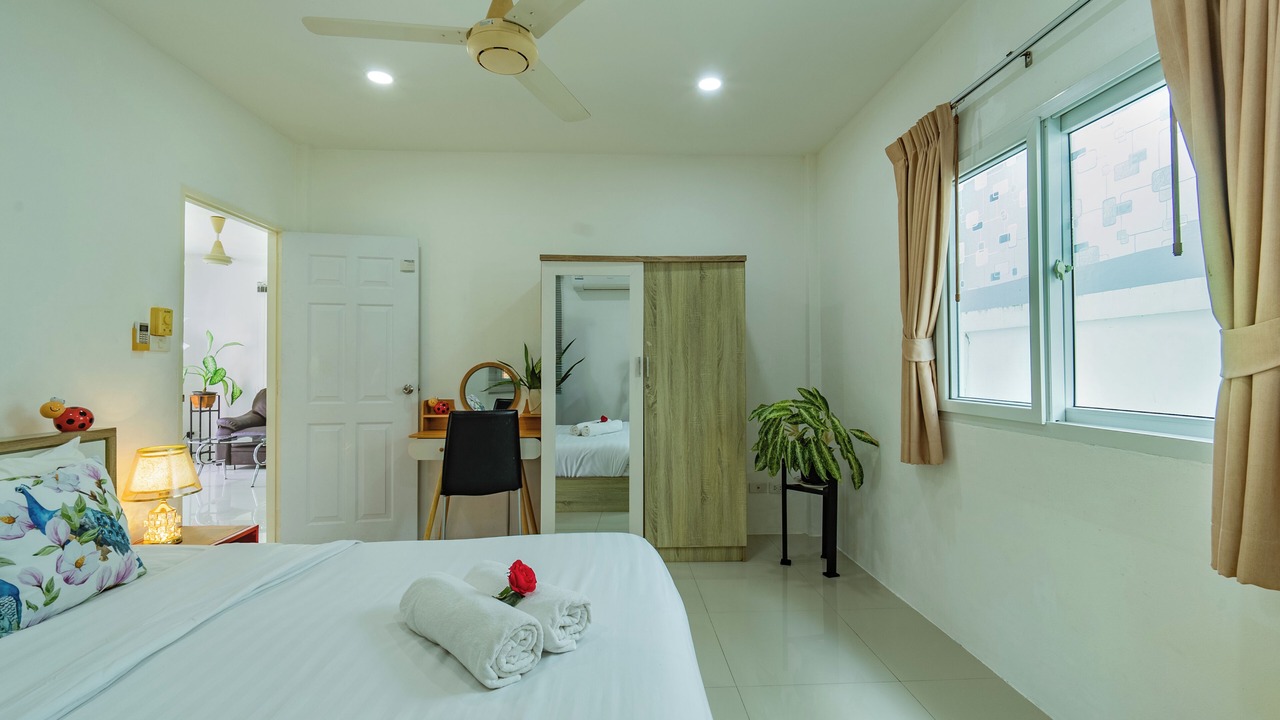 Photo of Bedroom in Chalong