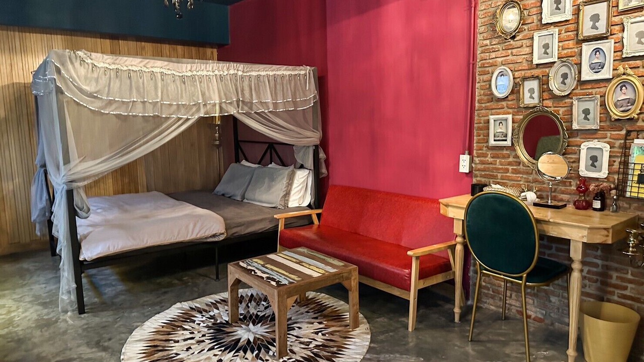 Photo of Bedroom in Khlong Tan Nuea