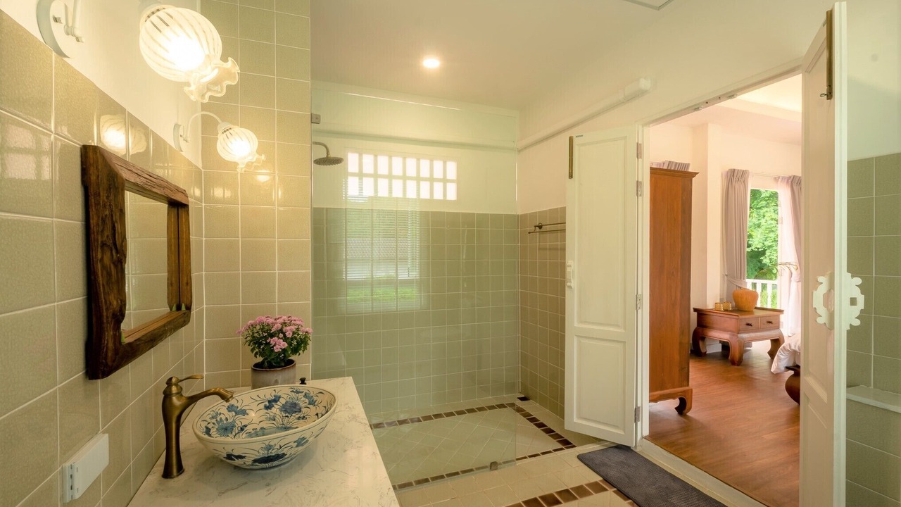 Photo of Bathroom in Pa Tan