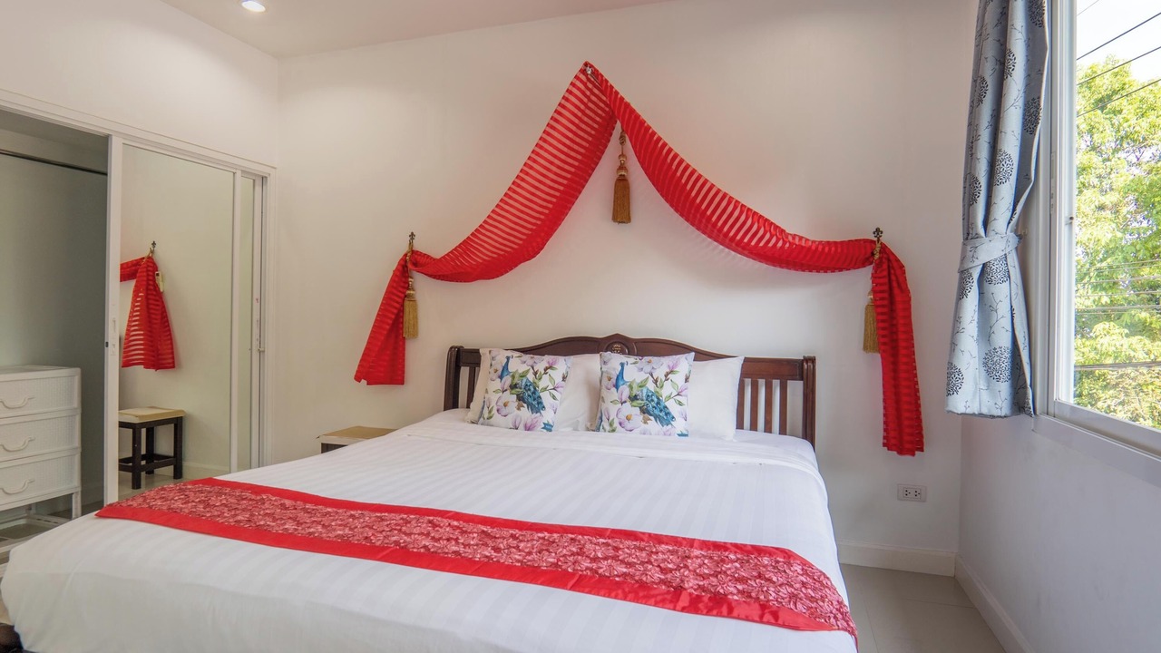 Photo of Bedroom in Chalong