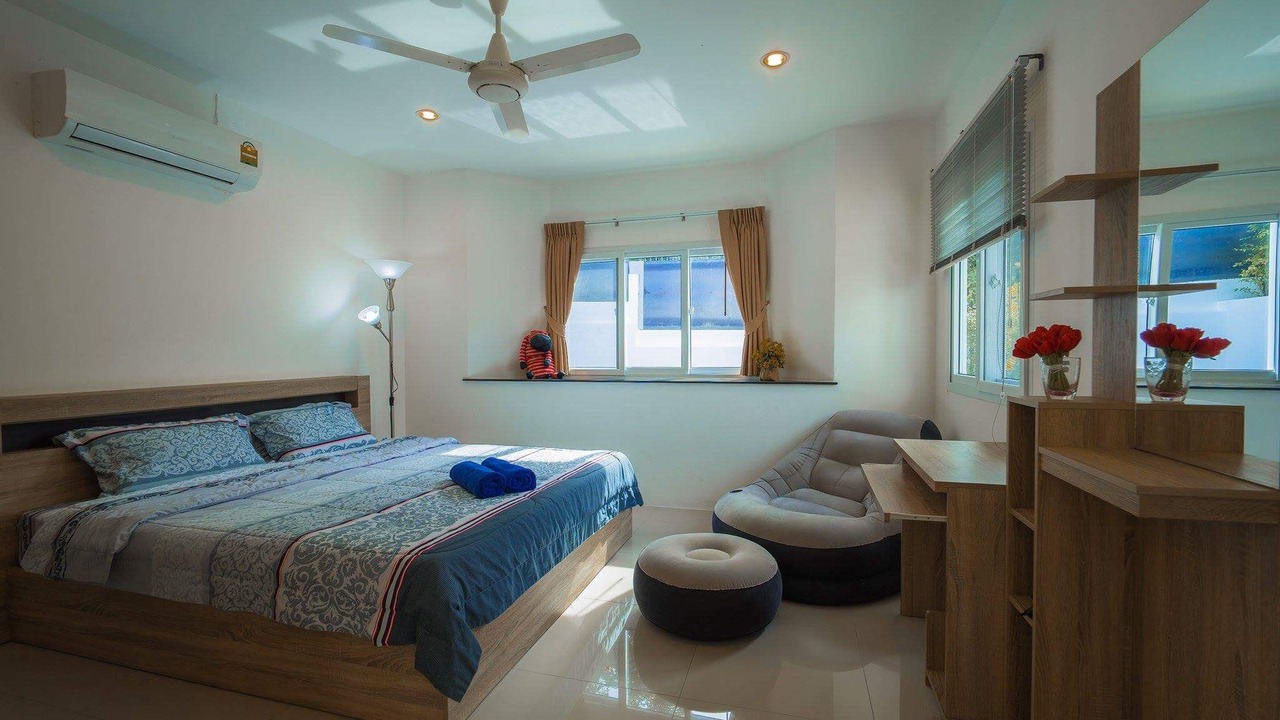 Photo of Bedroom in Chalong
