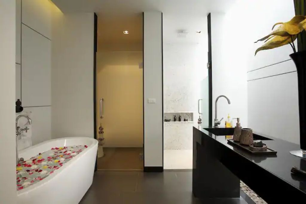 Photo of Bathroom in Choeng Thale