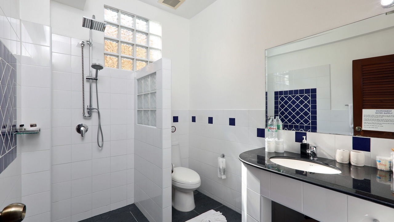 Photo of Bathroom in Kata