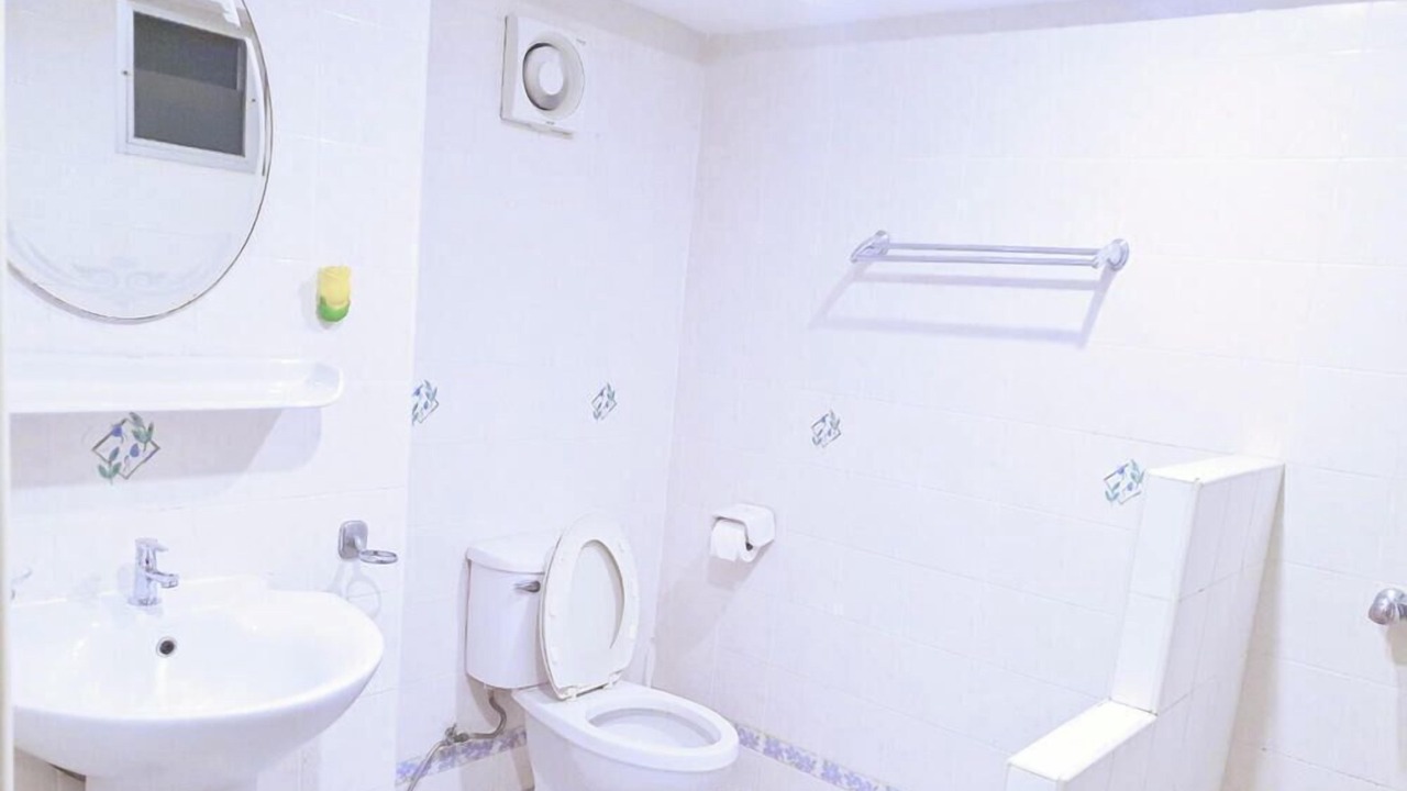 Photo of Bathroom in Na Kluea