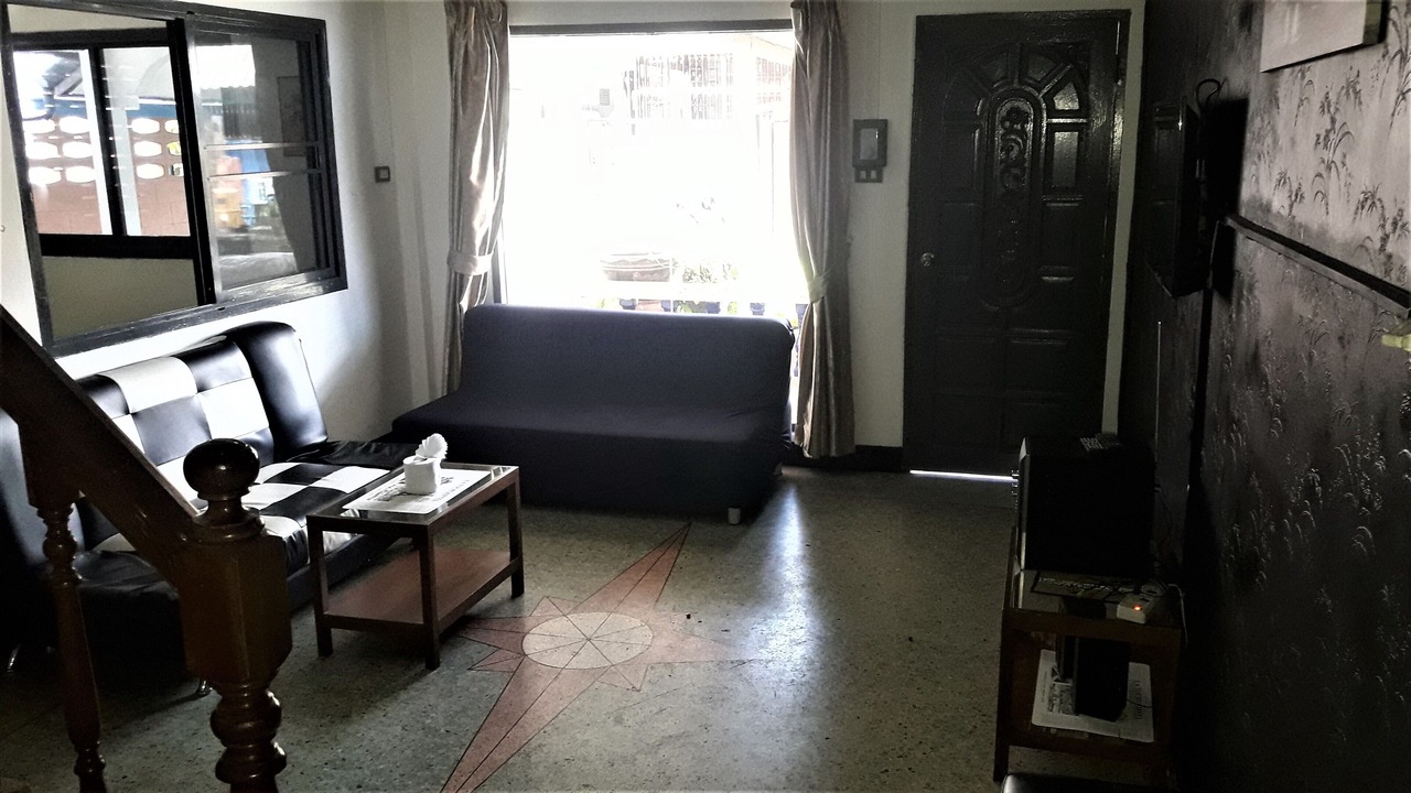 Photo of Livingroom in Nanai Road
