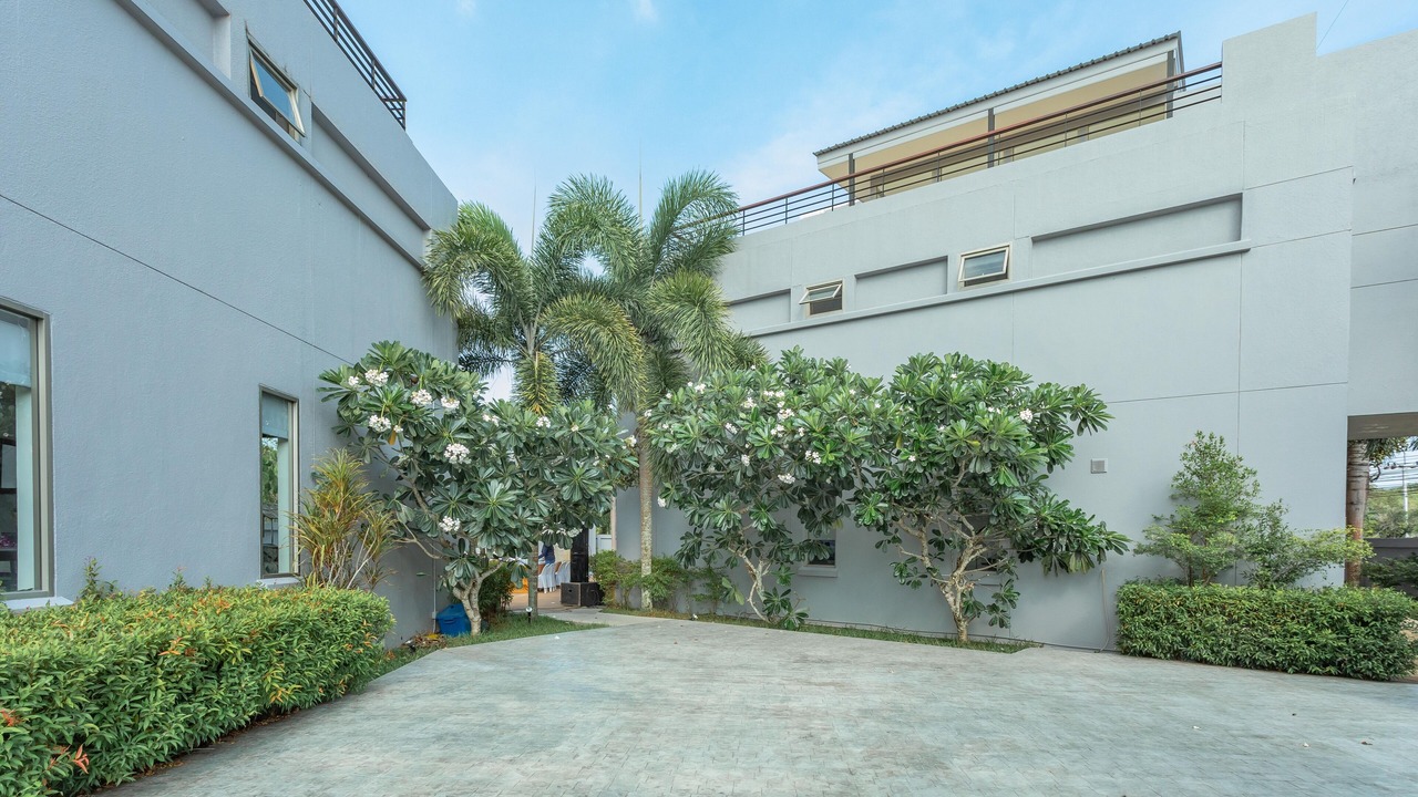 Photo of Outdoor in Thep Kasattri