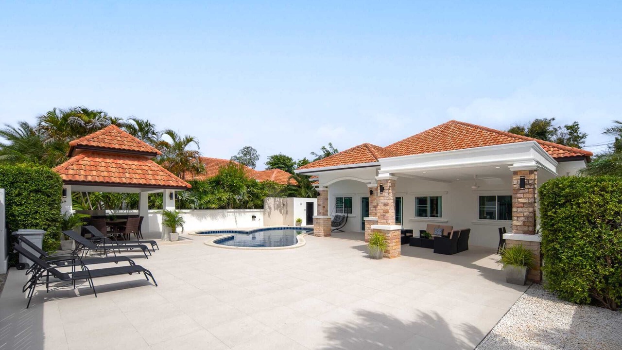 Photo of Outdoor in Hin Lek Fai