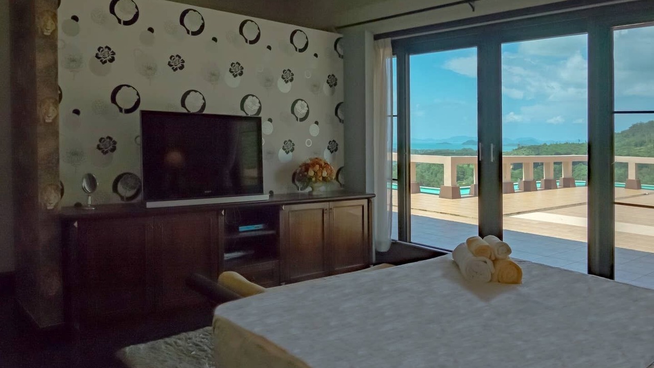 Photo of Bedroom in Ko Kaeo