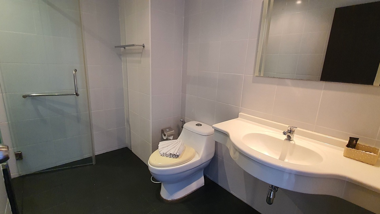Photo of Bathroom in Nanai Road