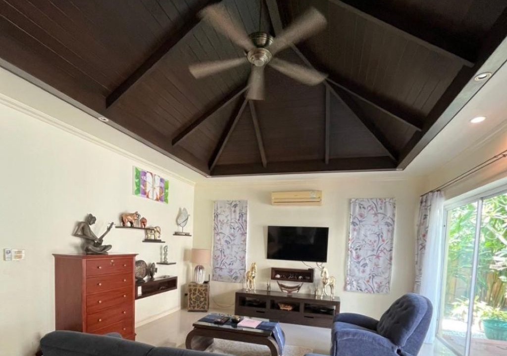 Photo of Livingroom in Karon