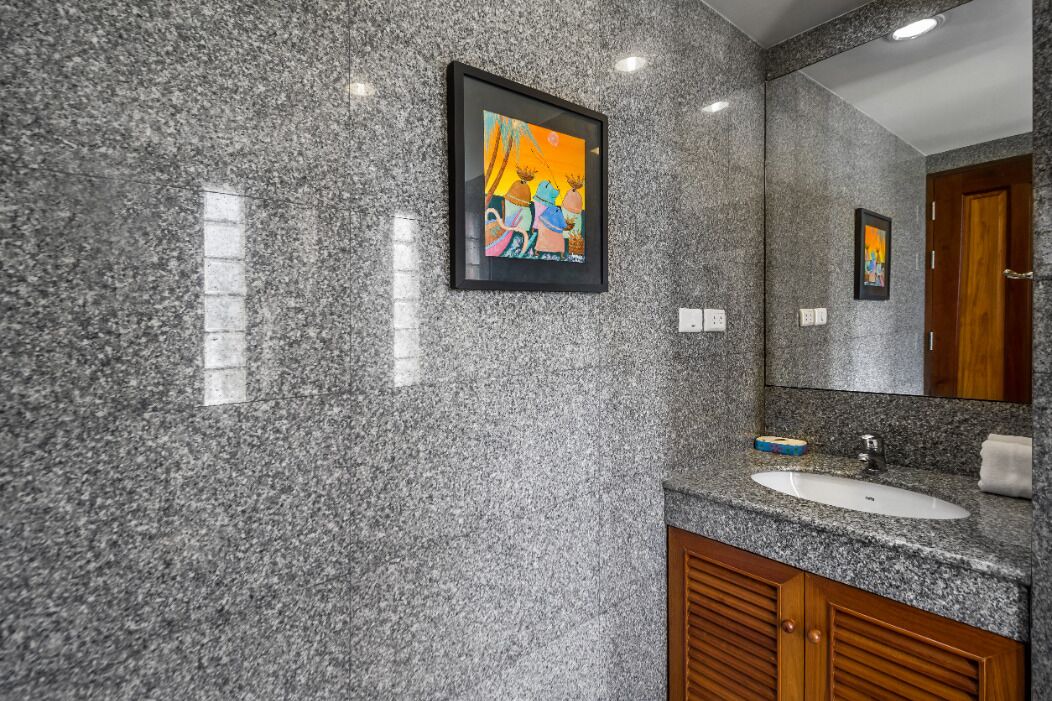 Photo of Bathroom in Kata