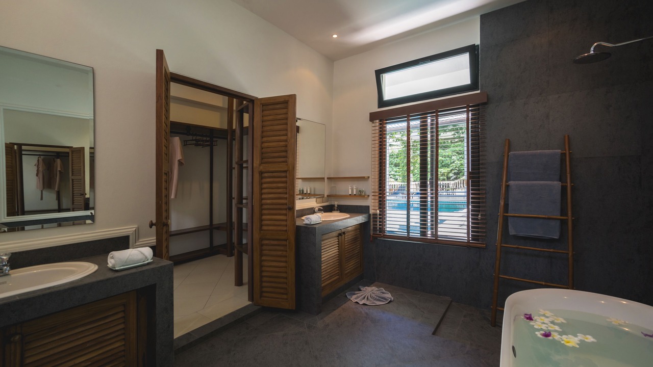 Photo of Bathroom in Wichit