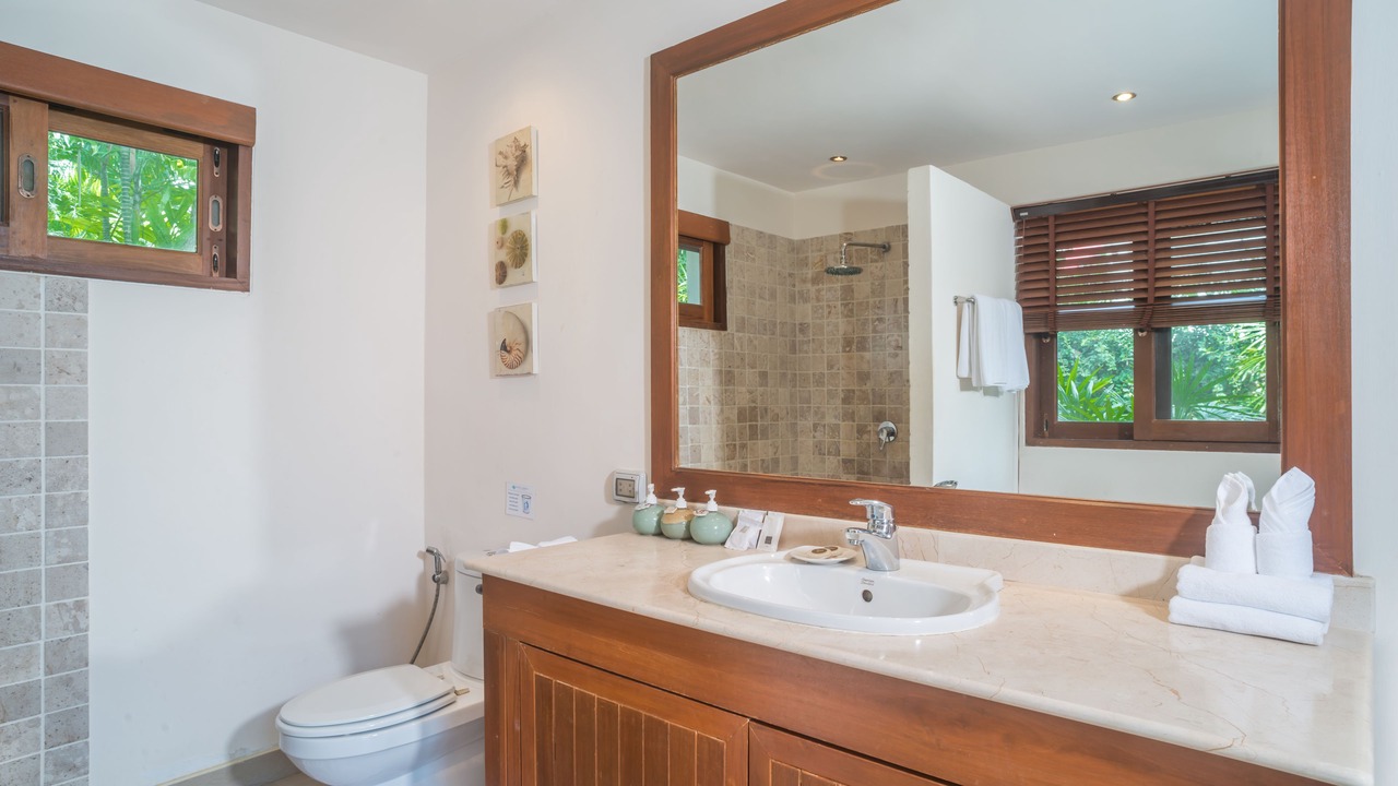 Photo of Bathroom in Hua Thanon