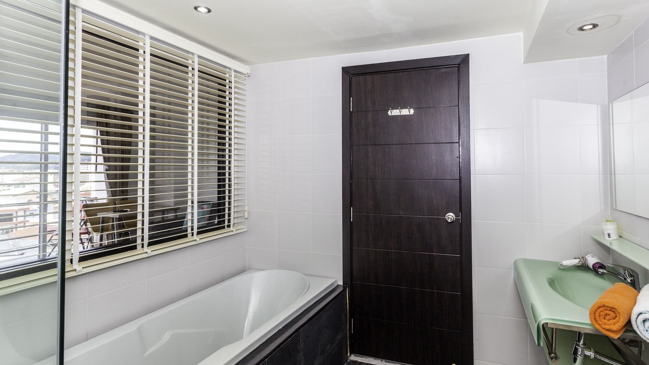 Photo of Bathroom in Nanai Road