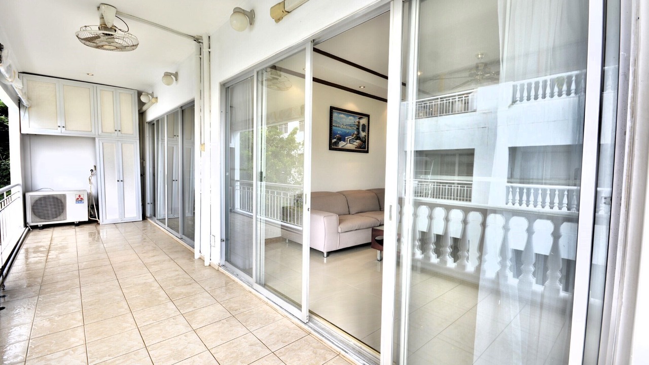 Photo of Patio Balcony in Na Kluea