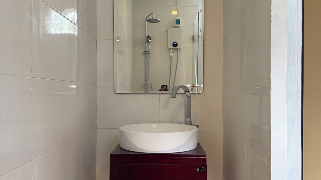 Photo of Bathroom in Wok Tum