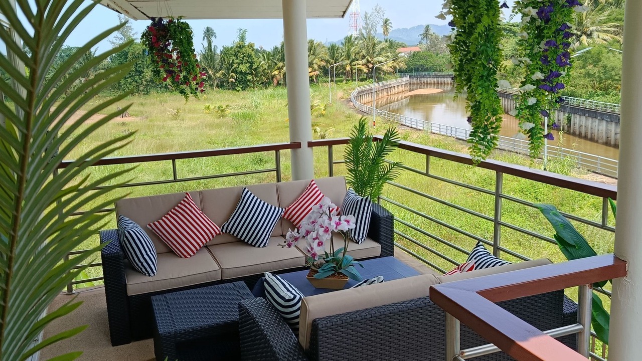 Photo of Outdoor in Khuekkhak