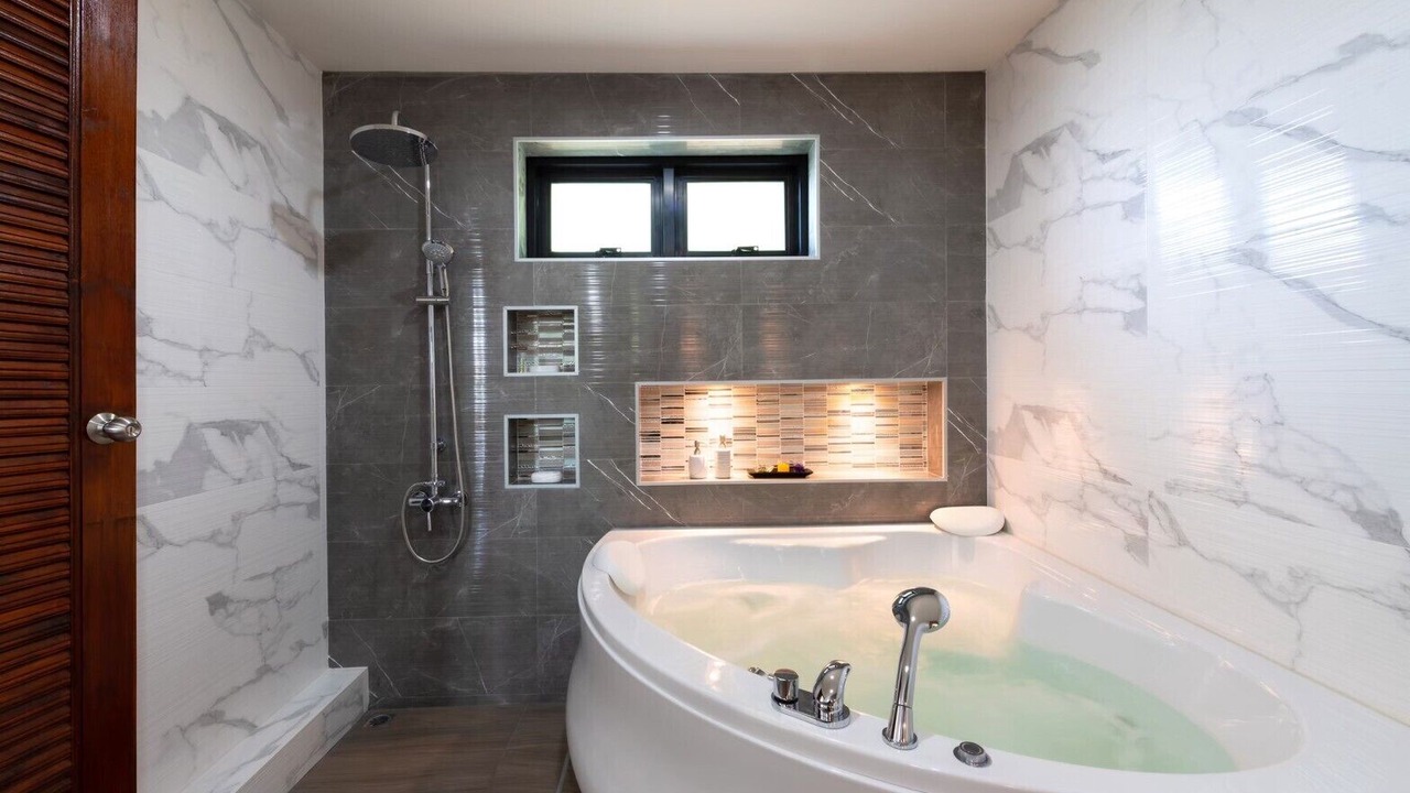 Photo of Bathroom in Pak Nam Pran