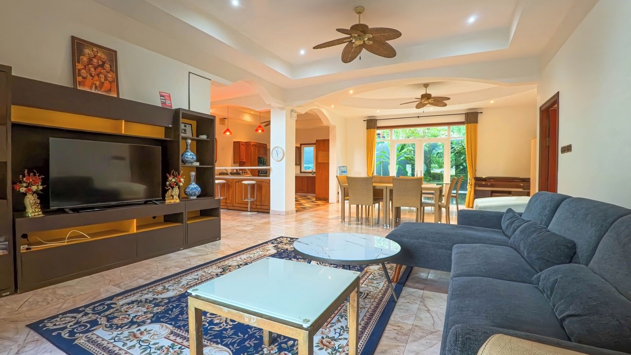 Photo of Livingroom in Kathu