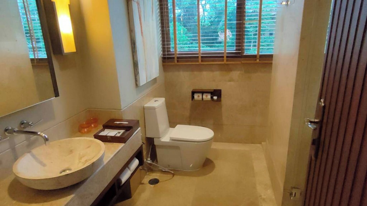 Photo of Bathroom in Laem Set