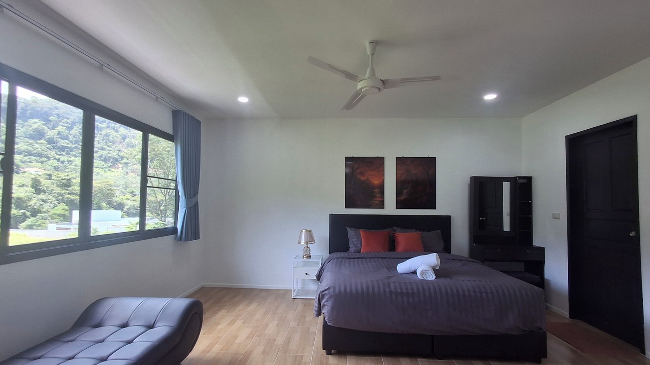 Photo of Bedroom in Chalong