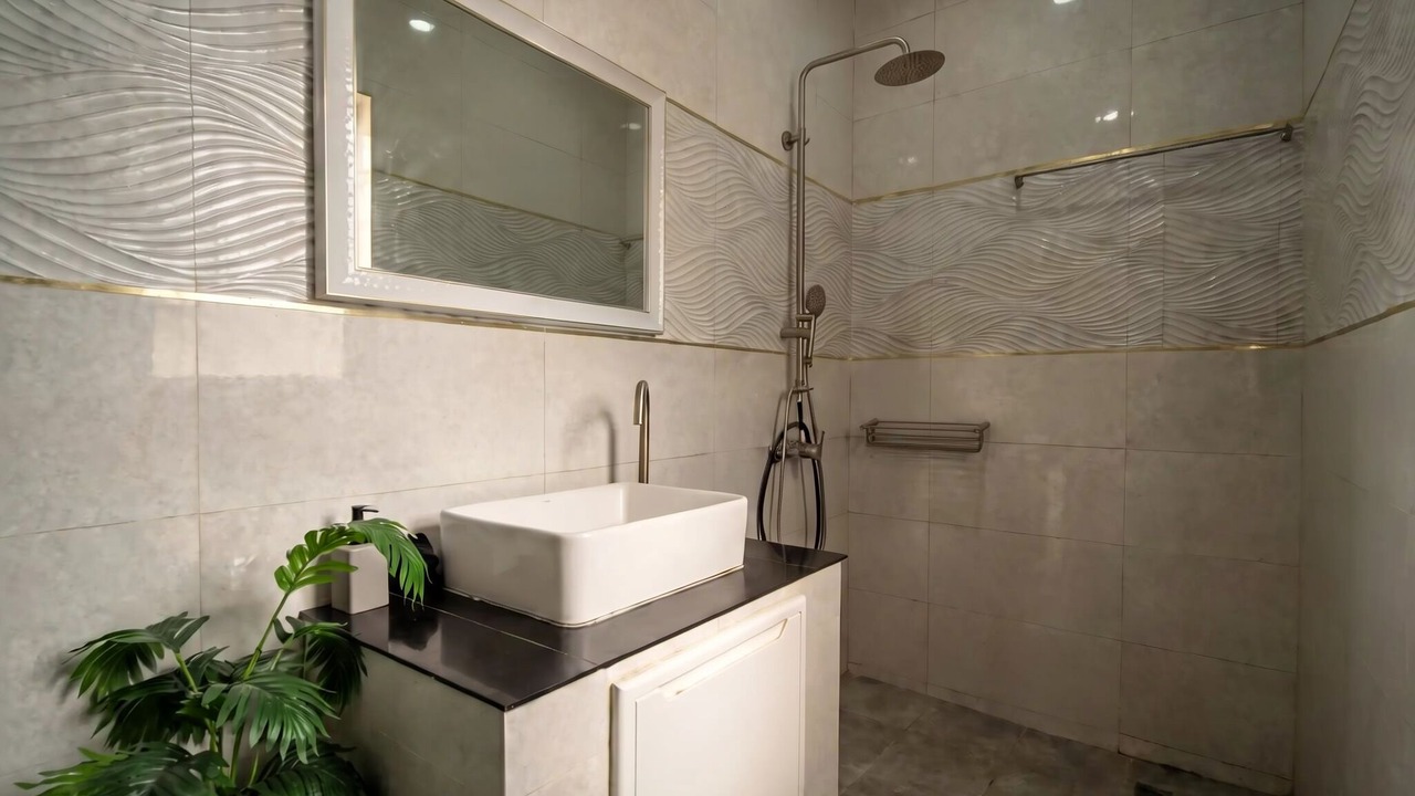 Photo of Bathroom in Wok Tum