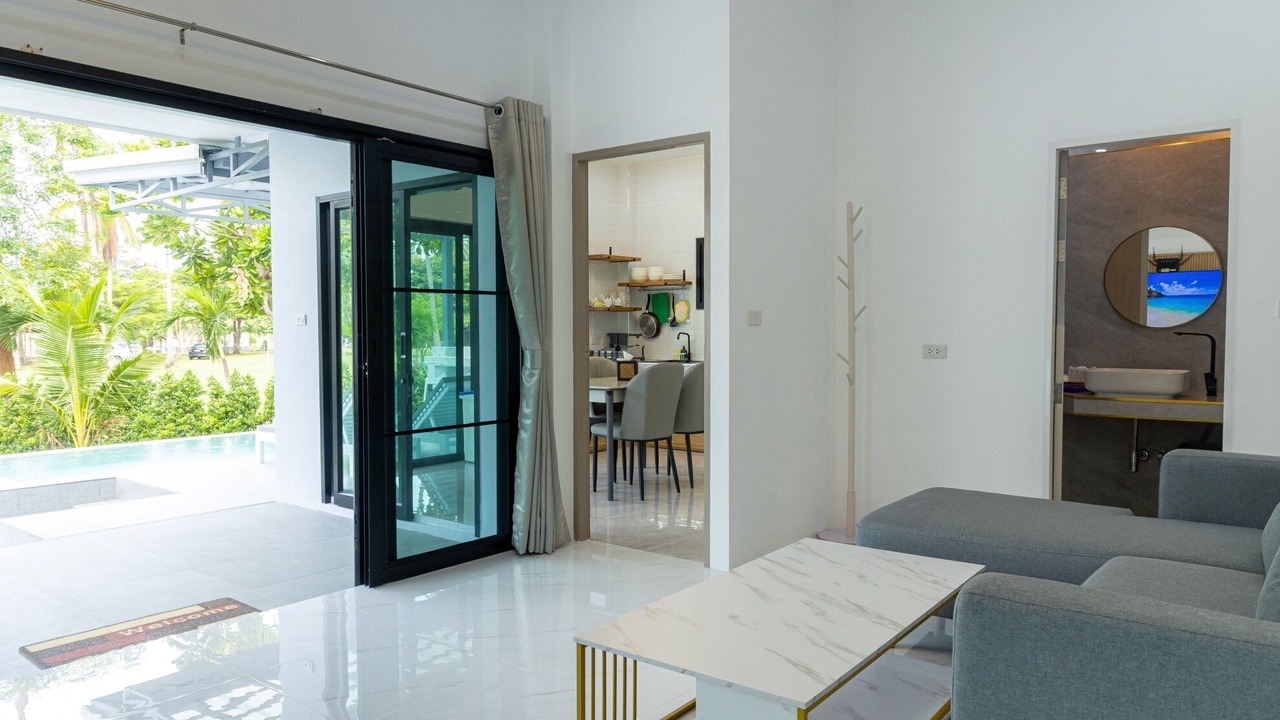 Photo of Livingroom in Ang Thong