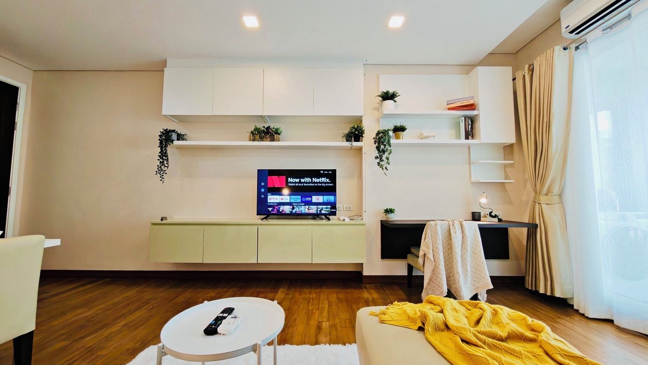 Photo of Livingroom in Khlong Tan Nuea