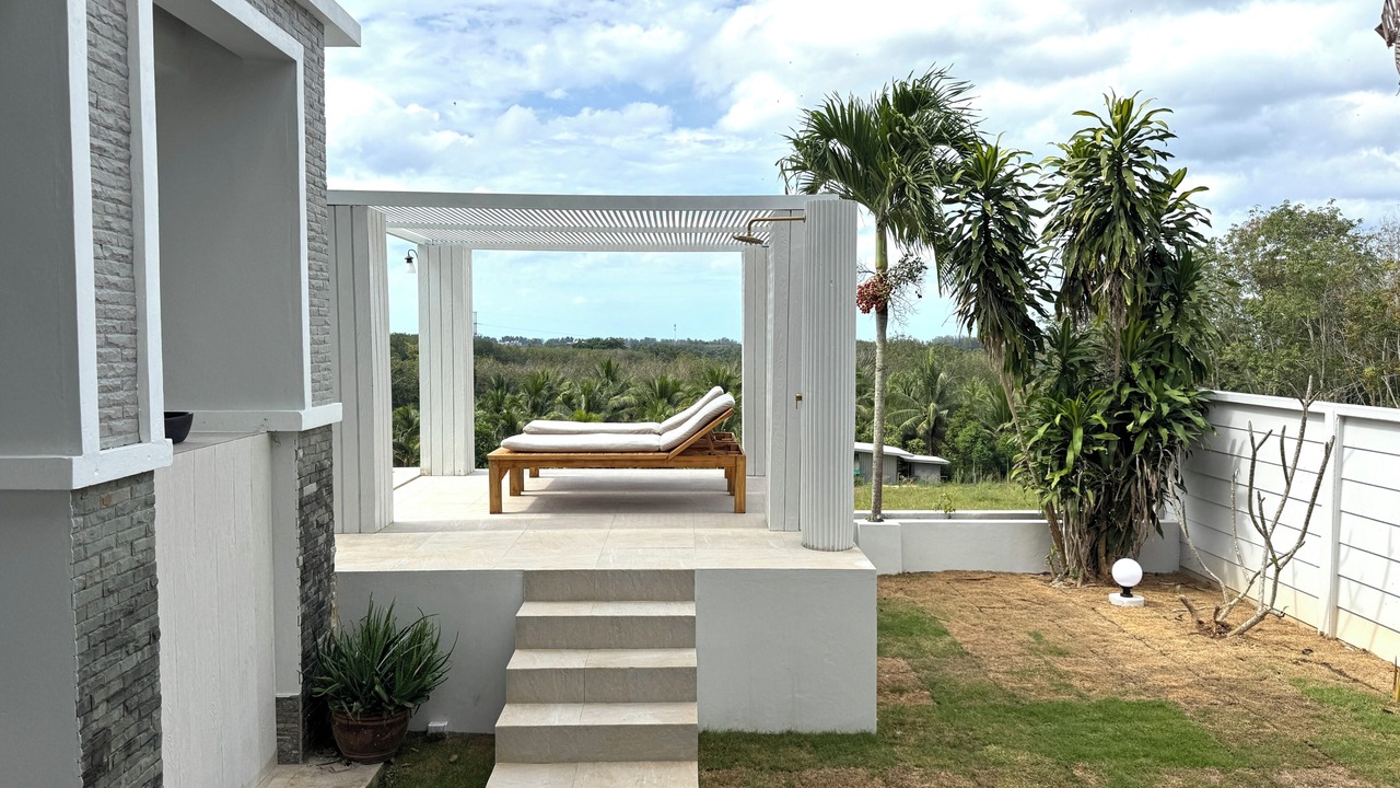 Photo of Patio Balcony in Mai Khao