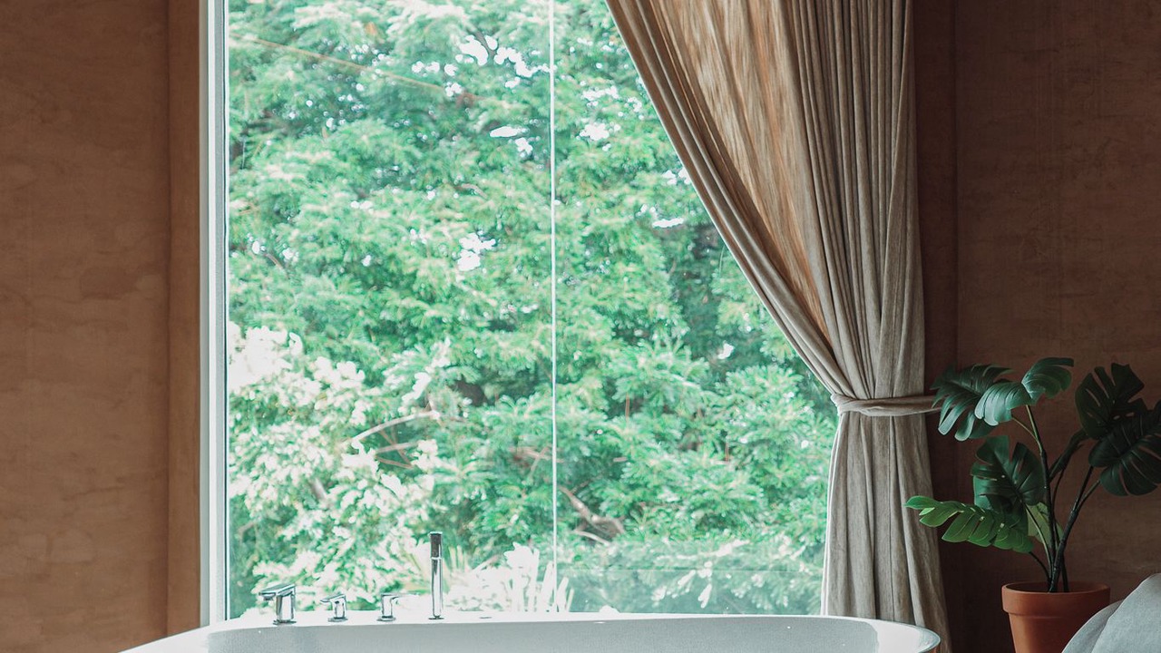 Photo of Bathroom in Bang Lamphu Lang