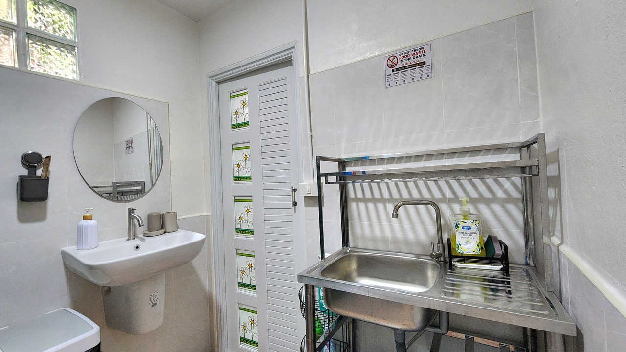 Photo of Bathroom in Yan Nawa