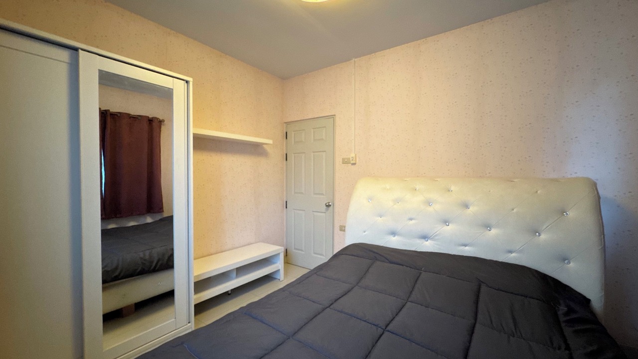 Photo of Bedroom in Bang Chalong