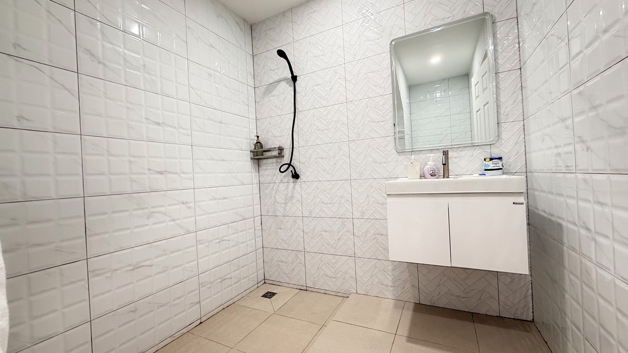 Photo of Bathroom in Pa Klok