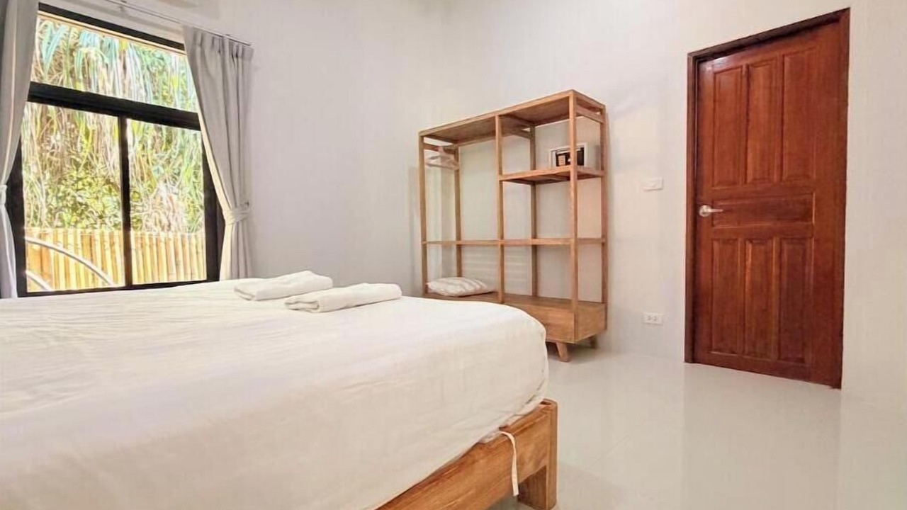Photo of Bedroom in Srithanu