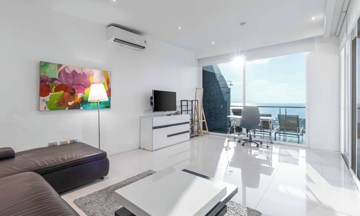 Photo of Livingroom in Karon