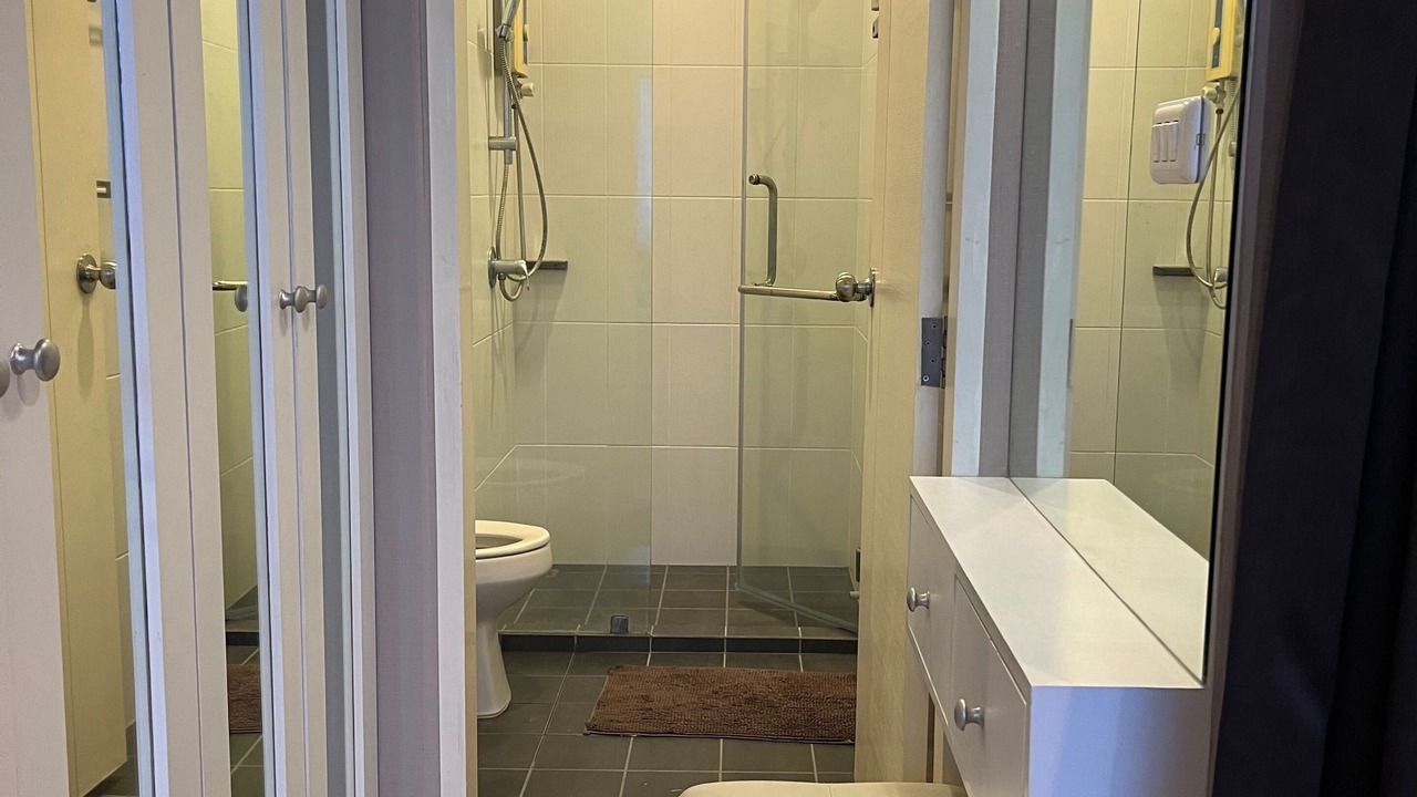 Photo of Bathroom in Khlong San