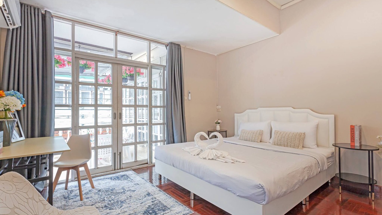 Photo of Bedroom in Khlong Tan