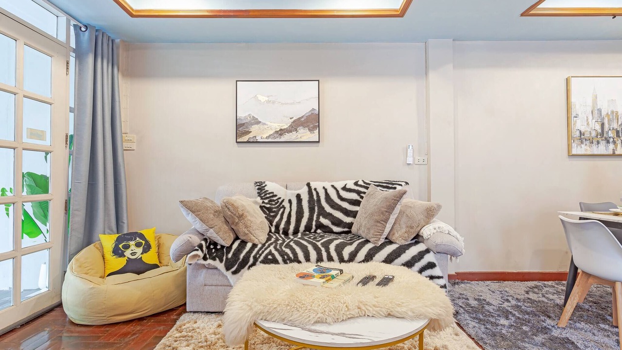 Photo of Livingroom in Khlong Tan